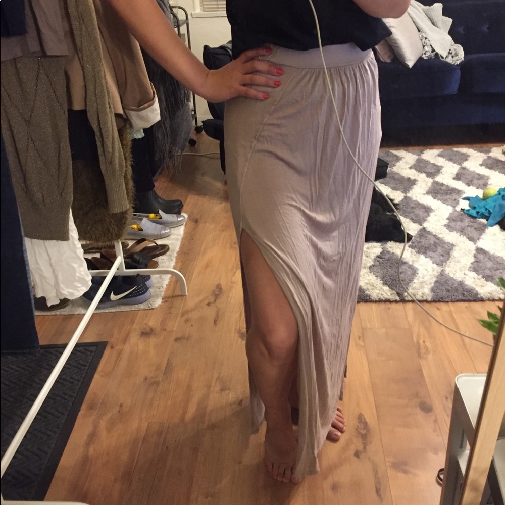 Beige maxiskirt